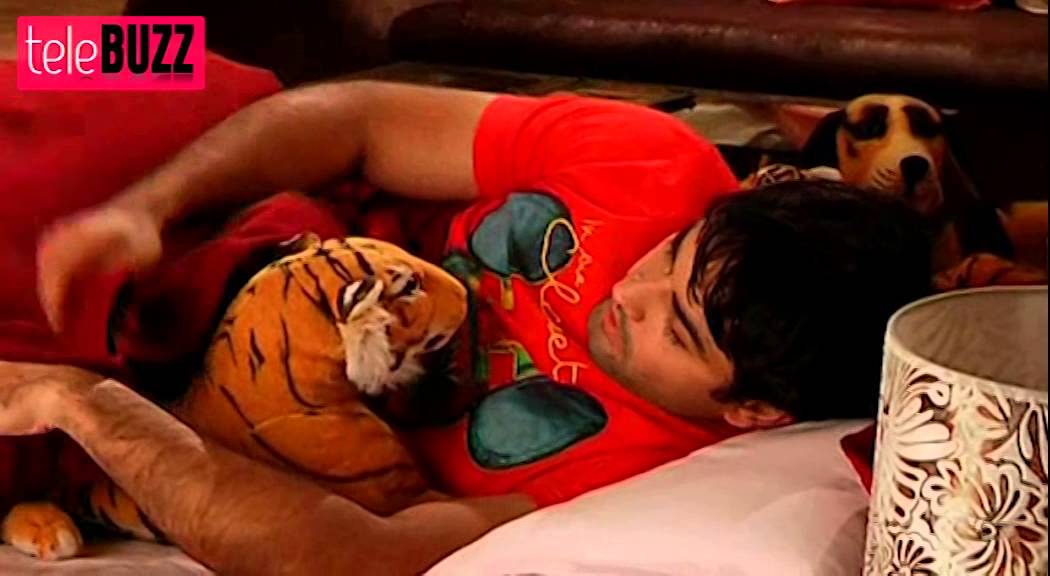 Madhu gets Raju ARRESTED for FORCED ROMANCE in Madhubala EK Ishq Ek Junoon 7th June 2014 EPISODE