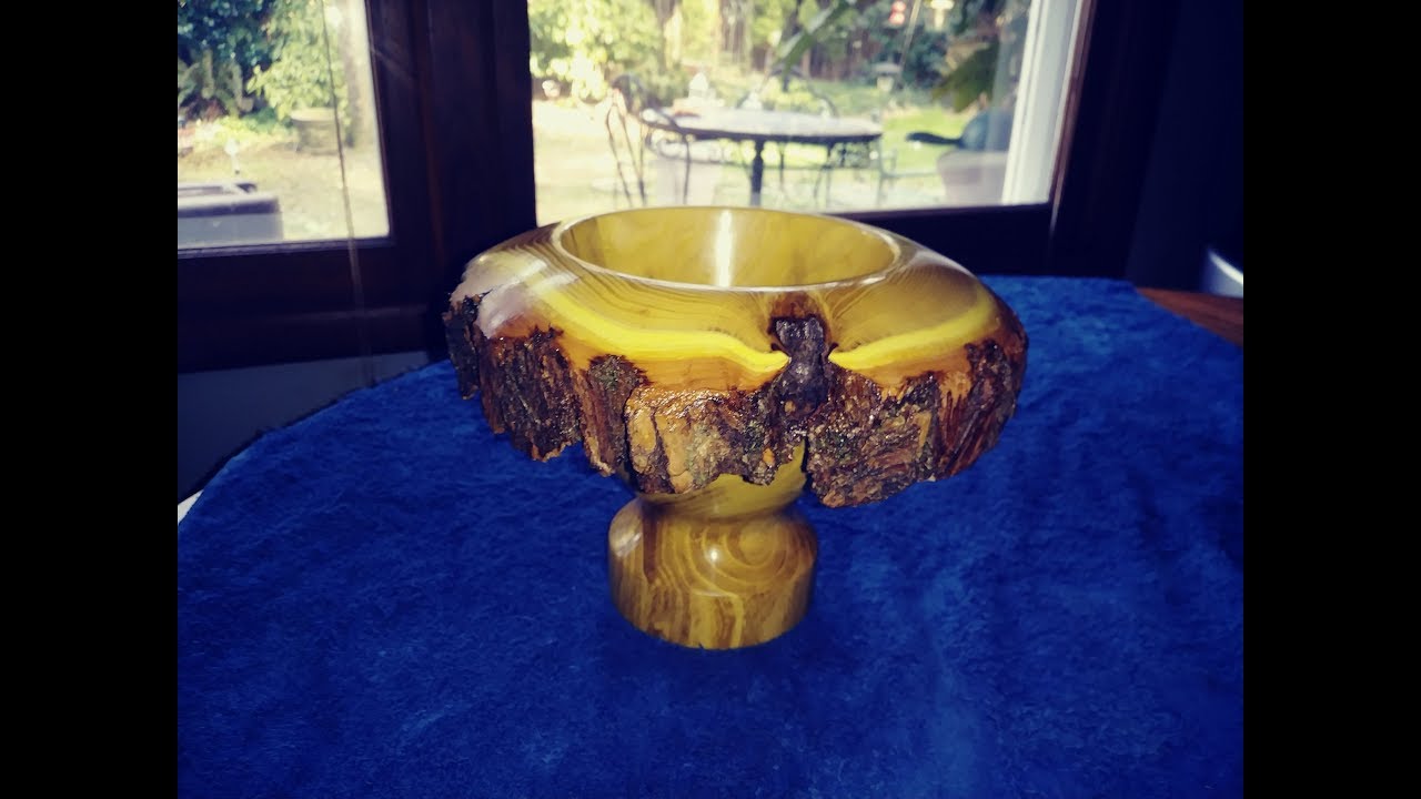 Точение миски Droop Bowl из дерева от Black Locust Live Edge