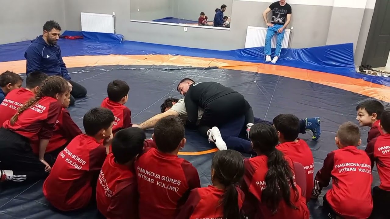 #keşfetteyiz#güreş#antrenman#SERİ1:ÇIRPMA tekniği🤼‍♀️🤼‍♀️🤼‍♀️💪💪💪🥇🥇🥇🏆