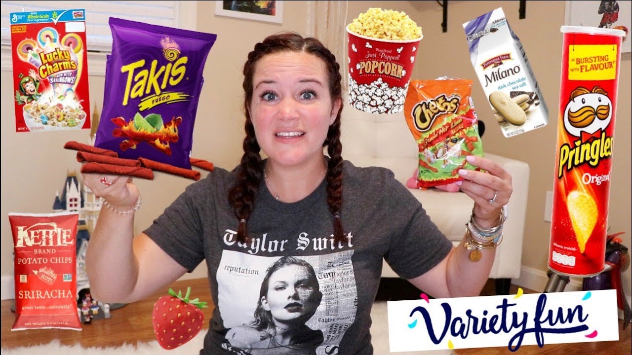 TEACHER TRIES POPULAR BACK TO SCHOOL SNACKS | Takis, Cookies & more in the Variety Fun Snack Box