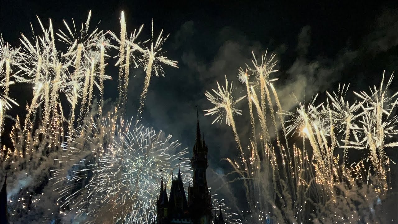 Mickey’s Very Merry Christmas Party Fireworks | Nov 7, 2025 | Magic Kingdom