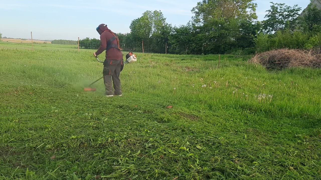Majowe koszenie kosą spalinową Stihl FS 260 na  żyłce 2,7mm okrągła