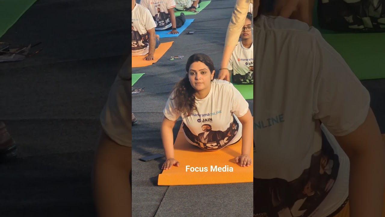 Divya chechi did yoga very carefully after listening to the yoga master #divyapillai #yoga