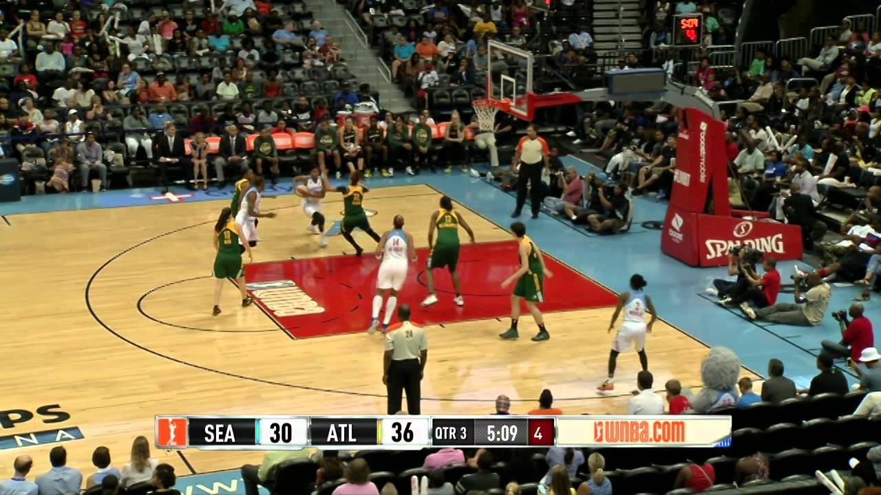 Angel McCoughtry Powers the Dream to Victory!