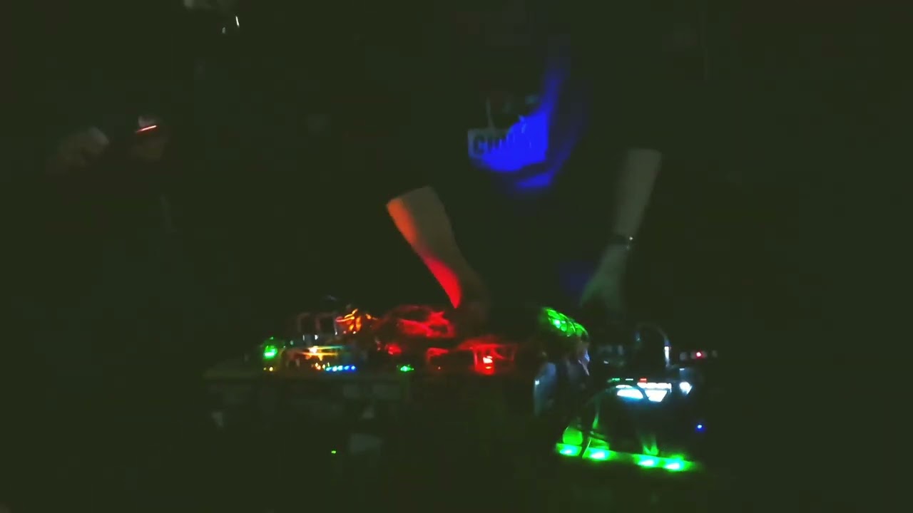 P.O.V.x.NOWHEREBUTLIES @西横浜EL PUENTE