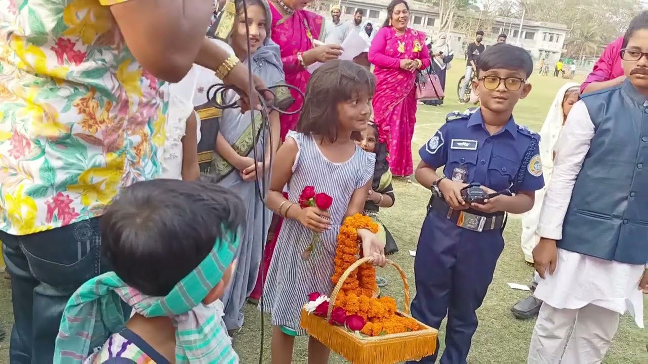 যেমন খুশি তেমন সাজো (dress as you like)