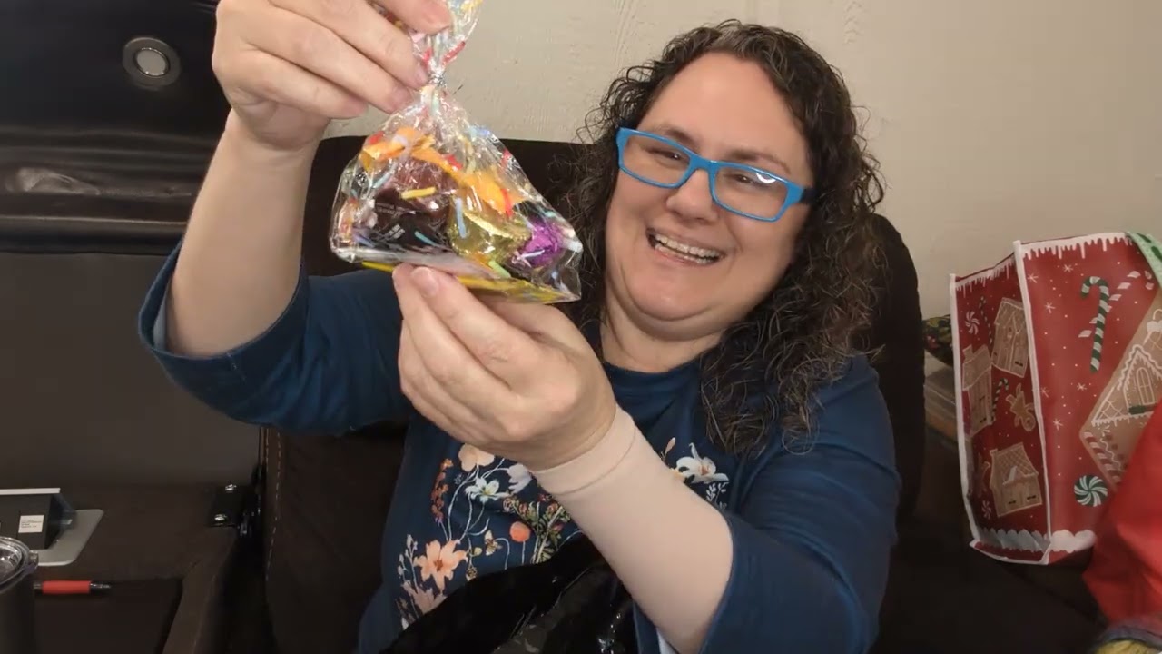🎄Christmas in February?! Opening A Sweet Card + Unboxing 2 Giveaways From Crochet Friends.💌📦