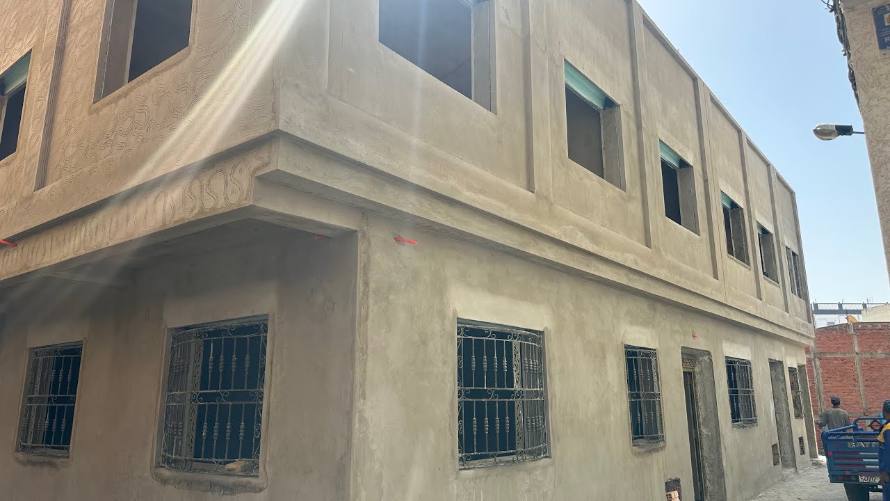 ديور للبيع في العوامة بناء بالروخسة 57 w 54 مترو  0630298833