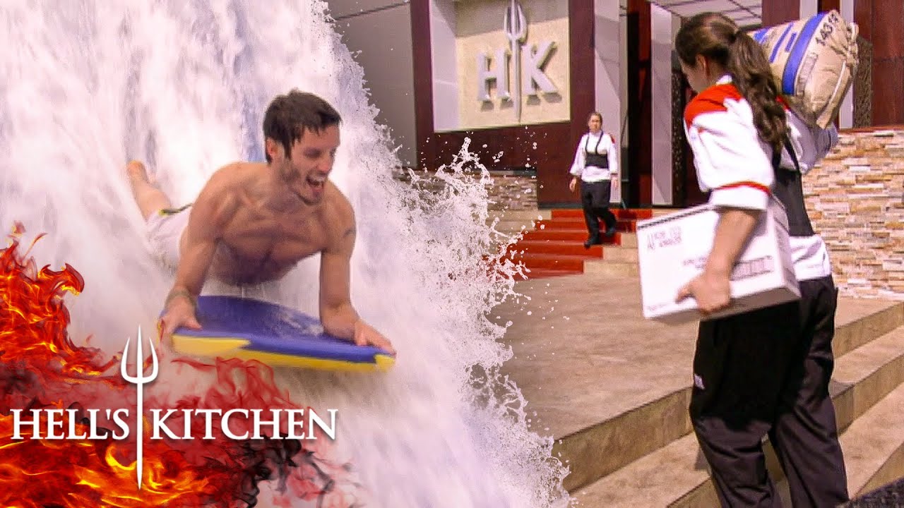 Red Team Suffers Through Delivery Day As The Blue Team Enjoys A Waterpark | Hell’s Kitchen