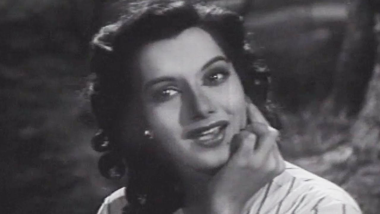 Dekho Woh Chand Chupke Karta Hai Kya Ishaare - Lata Mangeshkar | Hemant Kumar | Shart Hindi Song