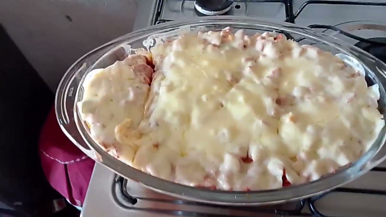 Fiz lanchão pela primeira vez ☺️/fiz frango lamberrug com pequi 🤤