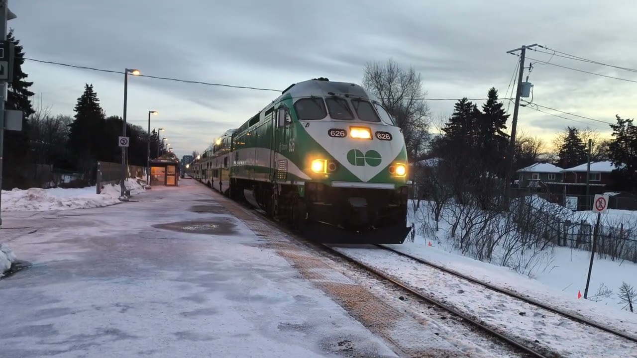 GO Train MP40PH 626 Arriving And Departure Old Cummer GO Station Pulling 10 Cars Train Cab Car 375