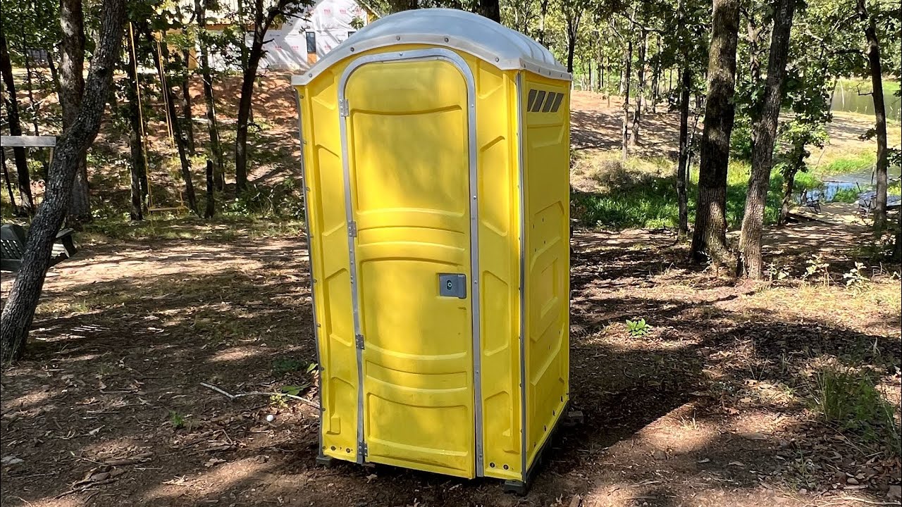 Yellow Polyjohn PJN3 Porta Potty Review