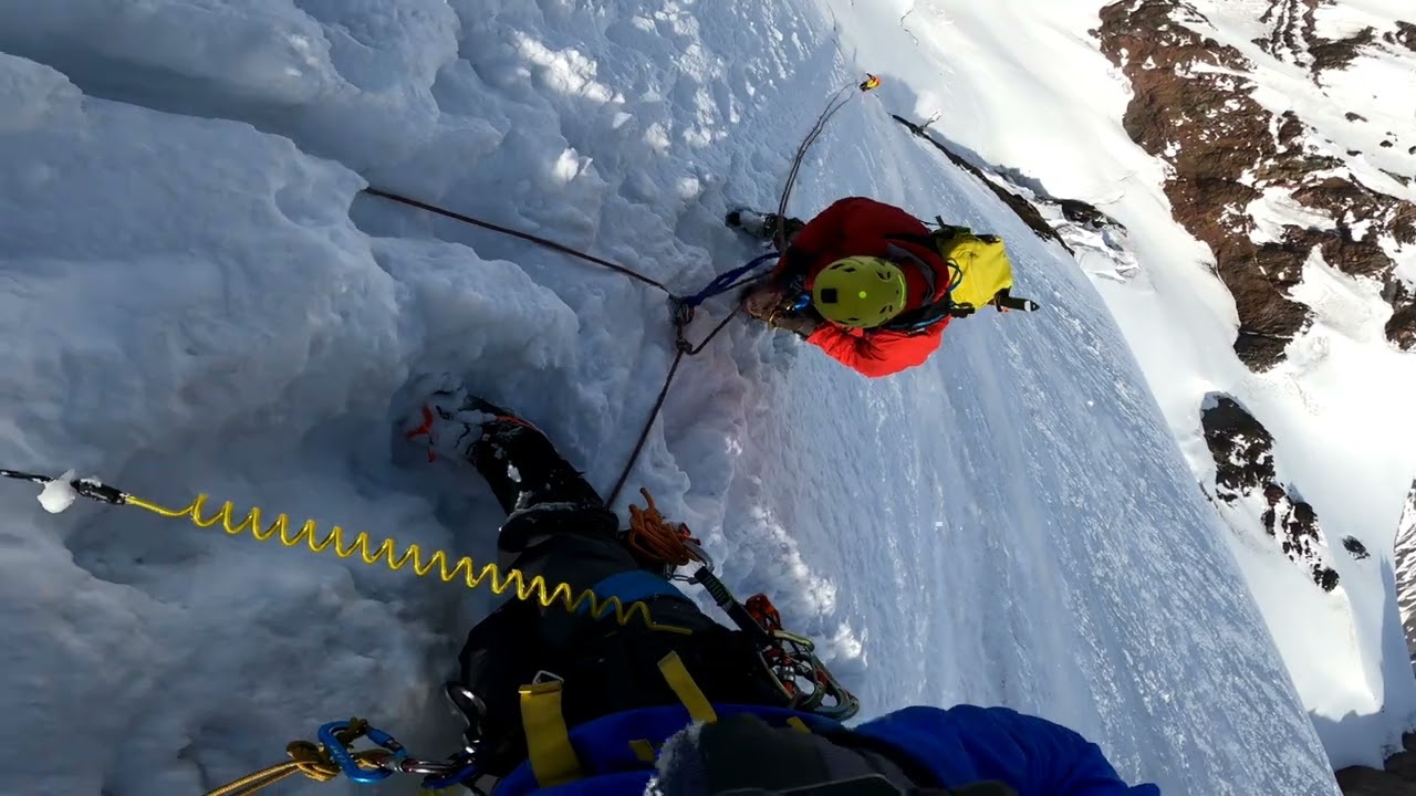 realizando hongos de nieve. para descender una gran pared 🙂💪