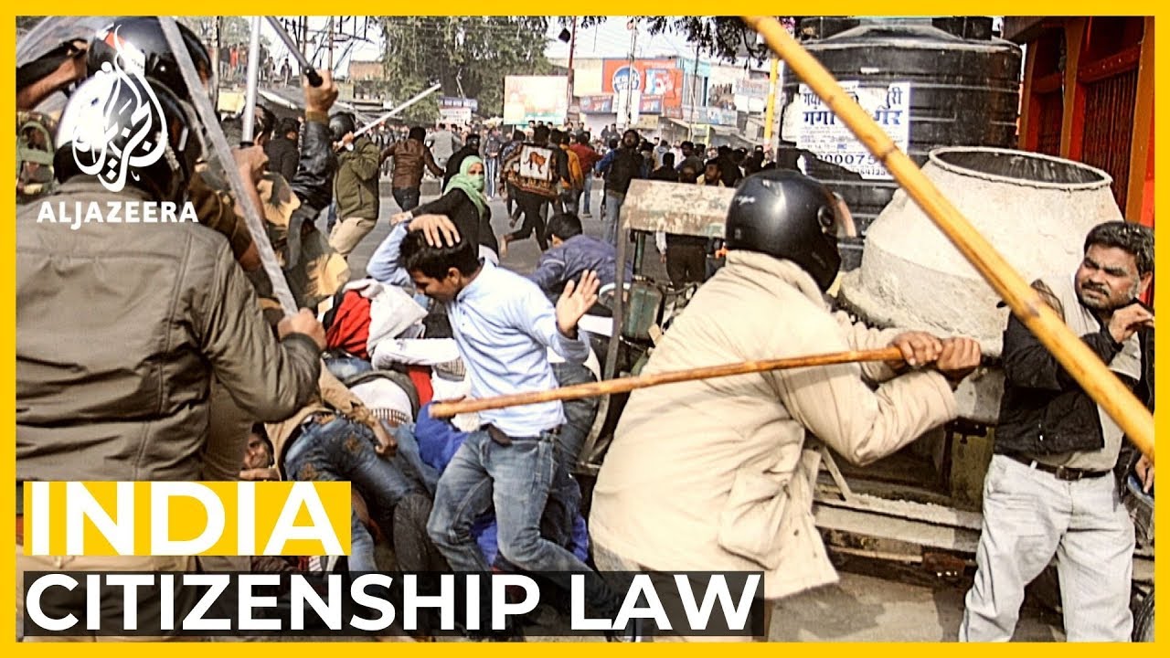 Police beat protesters with sticks in Lucknow