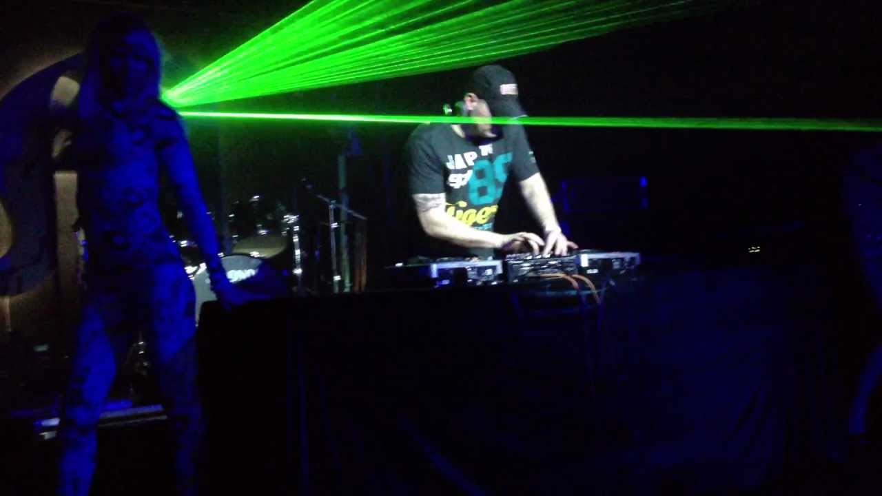 Axel Coon live @ Mona Club (Moscow) 30.03.2013 - Posse (Tee Bee Mix)