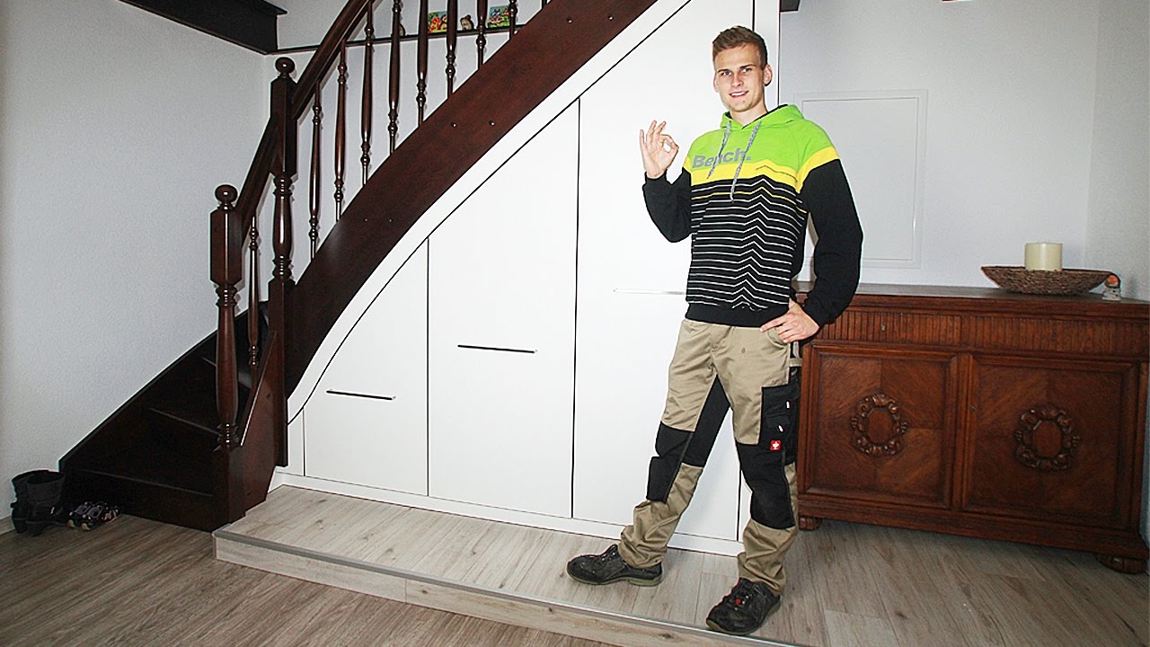Der Treppenunterschrank entwickelt 2009 by Firma Frind