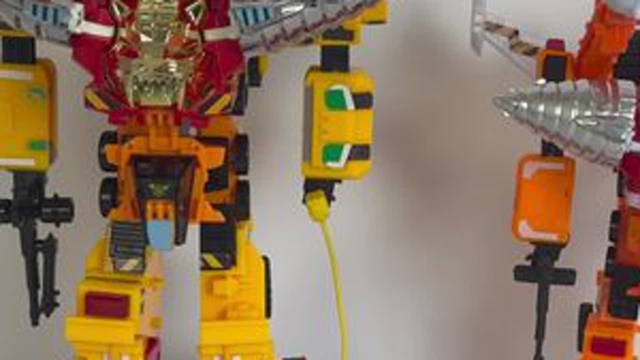勇者警察超级建设虎合体变形玩具评测 日版对比国产孩之星简化版新D