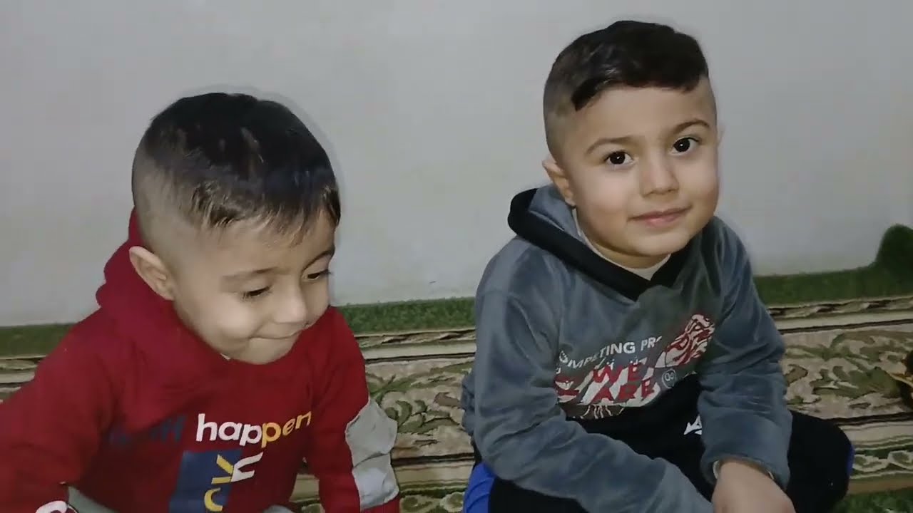 اول تحدي النا على القناه بتمنى تشتركو وشوفو شو صار معنا👻😈تابعو للنهايه