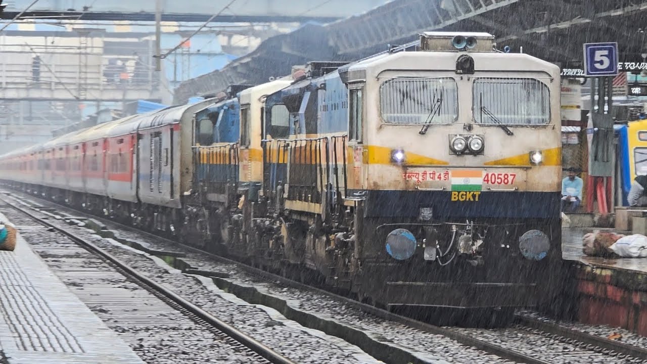 40587 BGKT WDP-4D In Cab-2 Forward+(Dead)40238 KJM WDP-4D With 14806 Barmer Yesvantpur Ac Express 