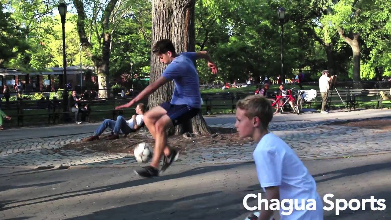 Daniel Dennehy freestyle football : Chagua Sports