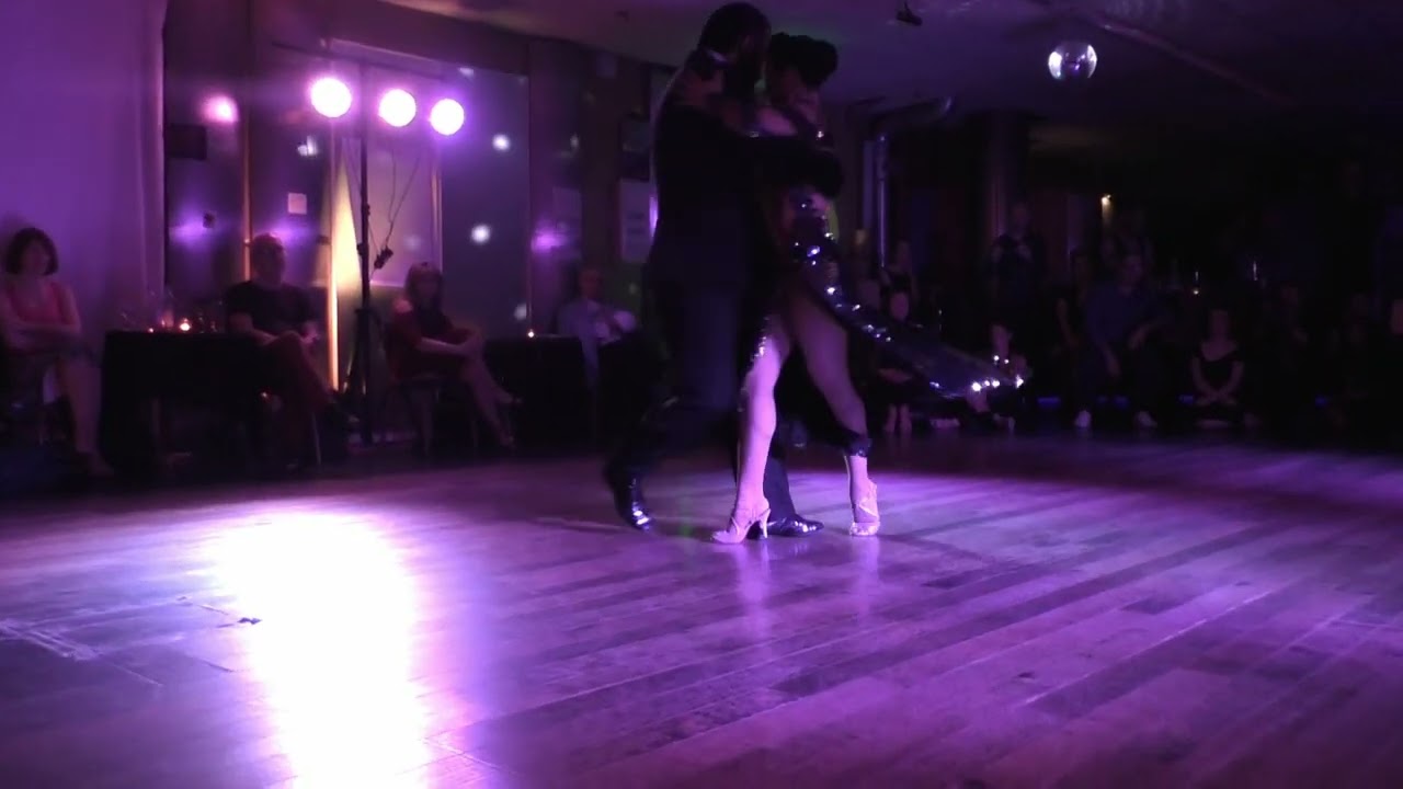 Daniela & Gustavo at Divina Milonga Munich 1/4