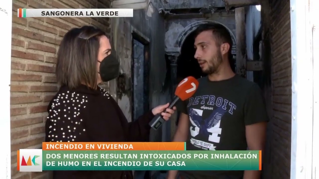 DOS MENORES INTOXICADOS POR EL INCENDIO DE SU CASA EN SANGONERA LA VERDE
