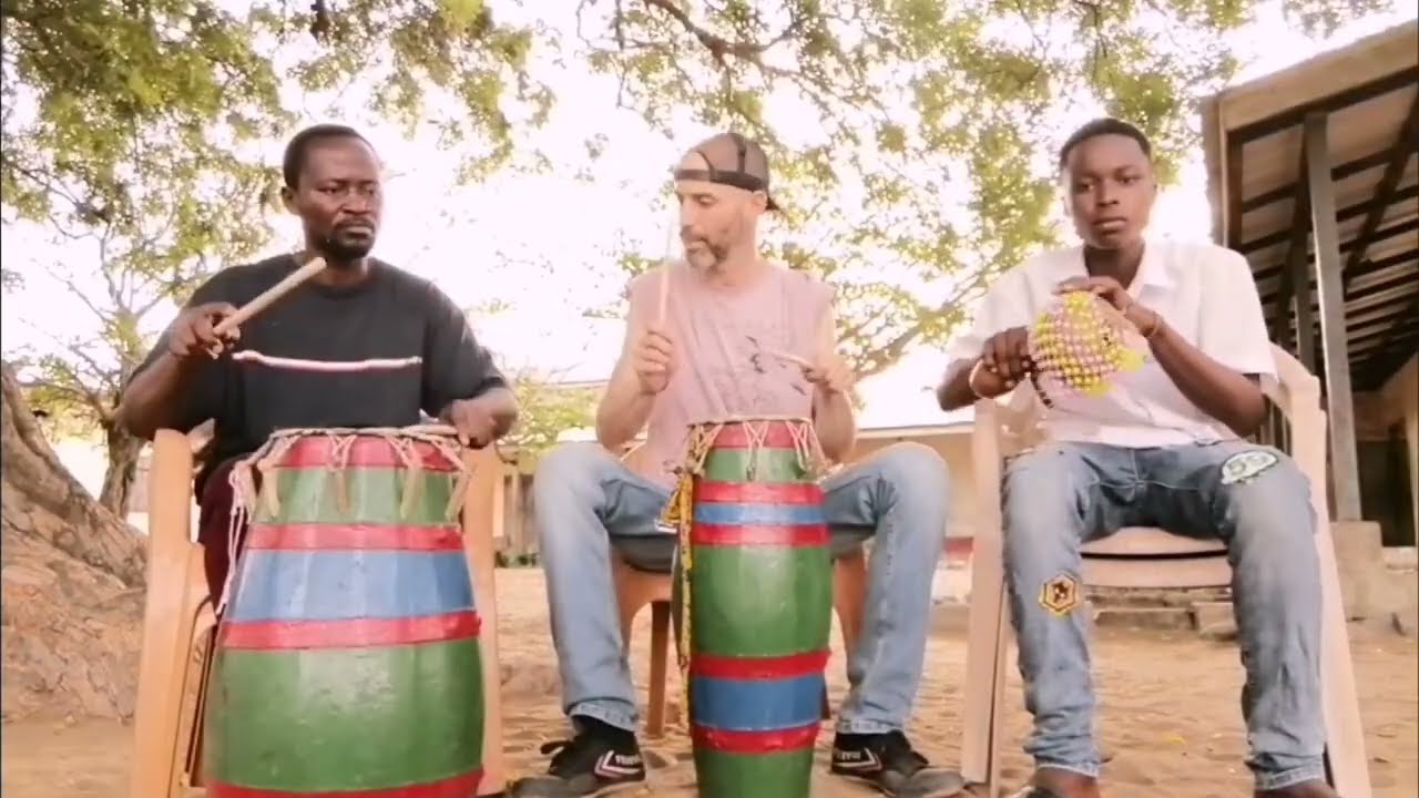 Learning the Ewe Agbadza rhythm in Volta Region, Anloga Ghana