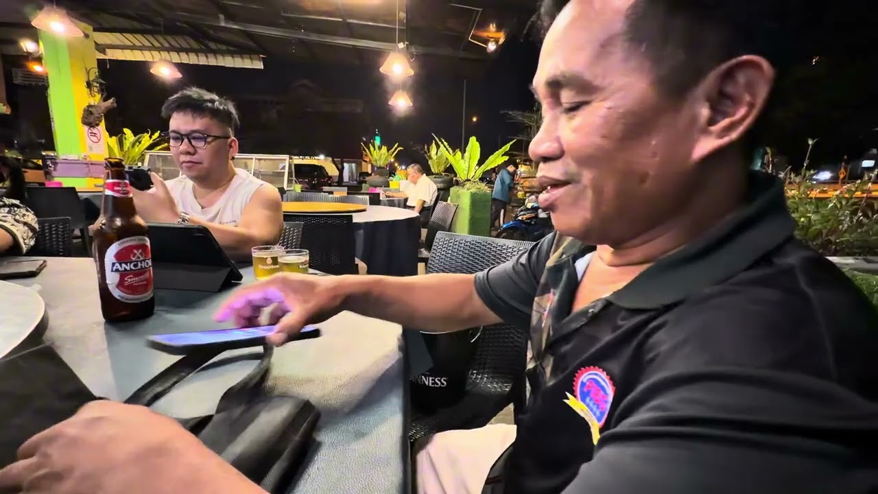 MAKAN MALAM DI SEAFOOD BINTULU // BUBUR AYAM SELERA PAGI DI BINTULU //