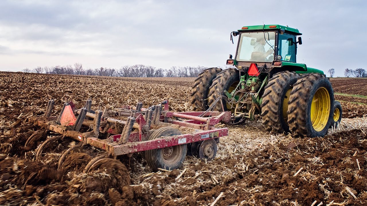 Fixing Flats | Chisel Plowing with the John Deere 4640