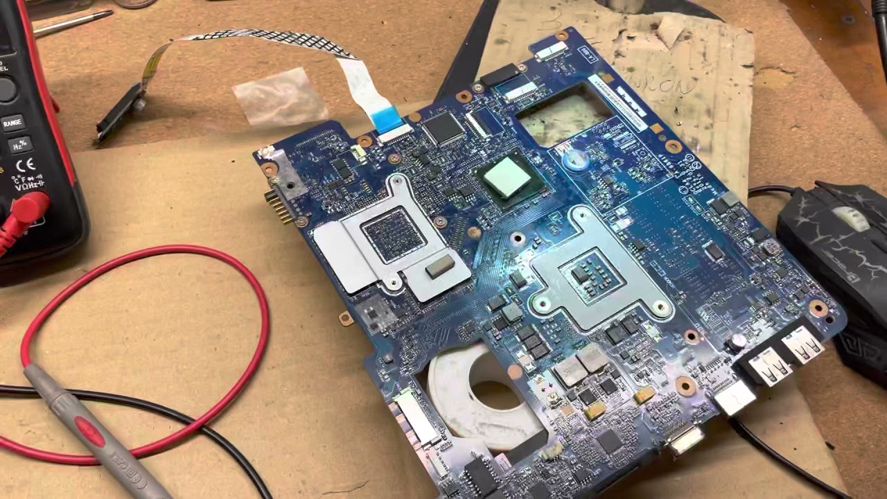 Naprawa częstej usterki płyty Samsung Np 350 La-8861P REV:2.0 Część 1