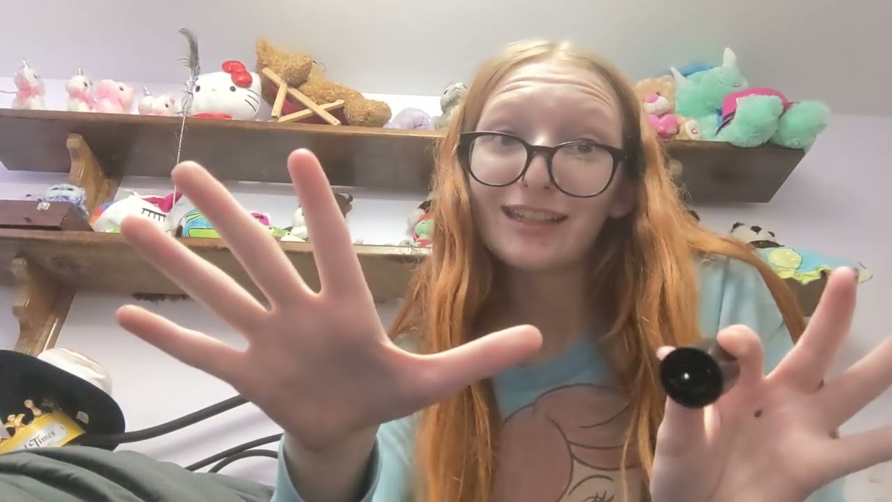 painting nails and chill little stories