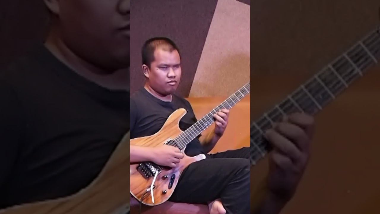 Lead Gitar Pupus Ala Gitaris tunanetra 