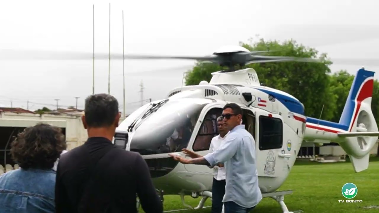 Governador Jerônimo chega de helicóptero em Bonito na Bahia