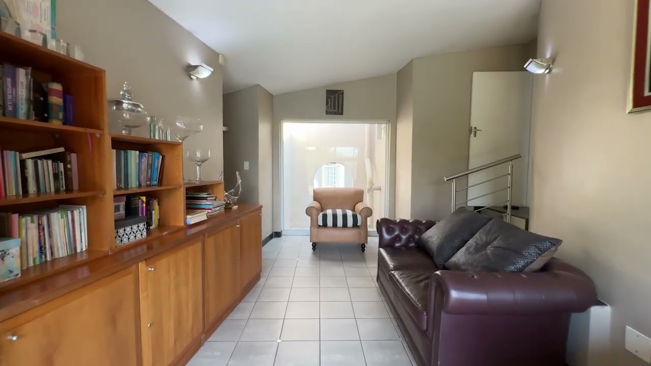 R2,950,000 - 4 Bedroom Freestanding For Sale in Northcliff