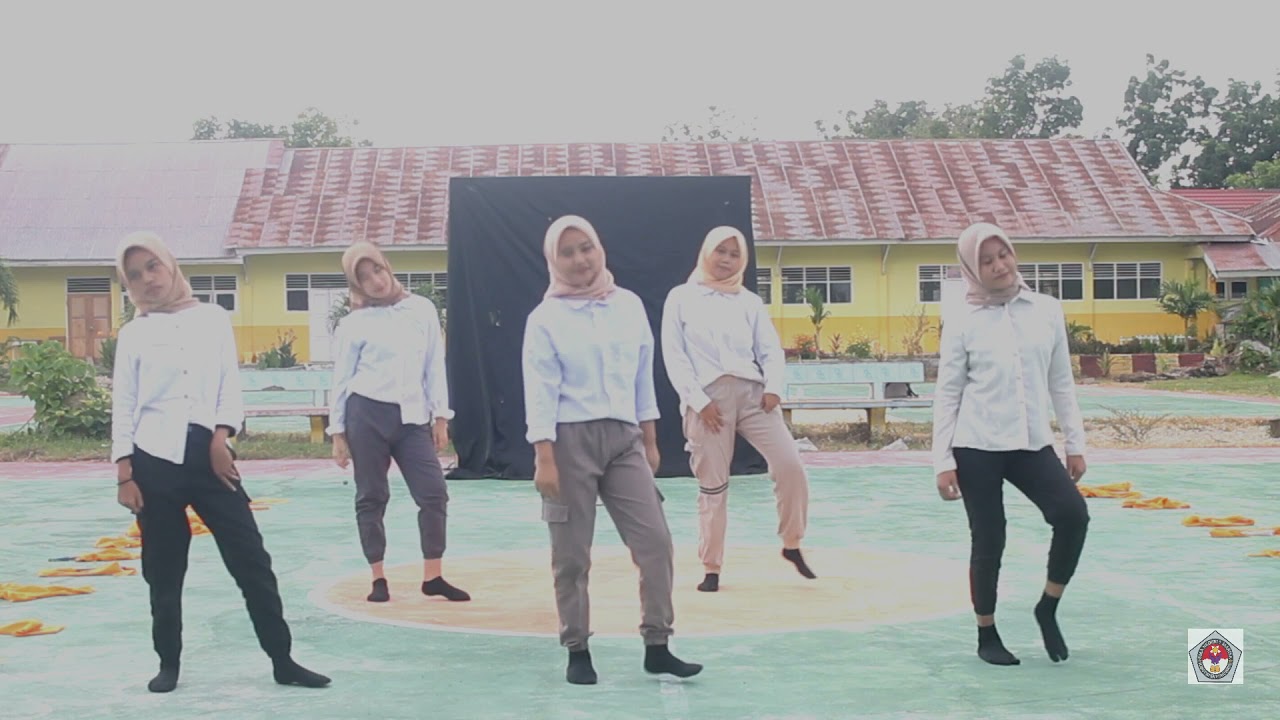 TRADISIONAL, MODERN DANCE - XI IPA 2 / SMANSAMAR