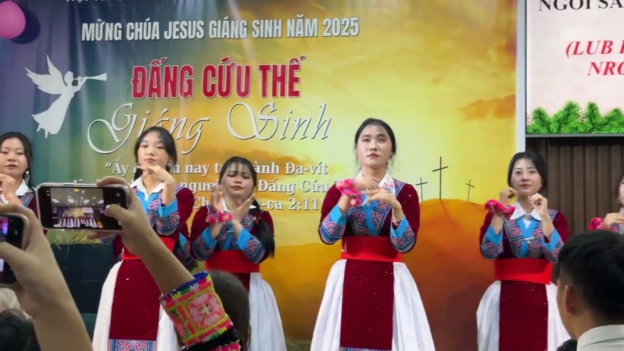 Lub hnub qub ci saum nroog npeslehees || Pab ua yeeb yam paws ntseeg hmoob Xeev Hưng Yên 