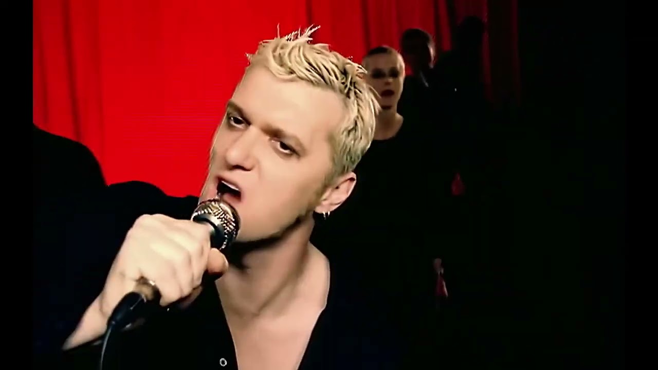Chumbawamba - Tubthumping