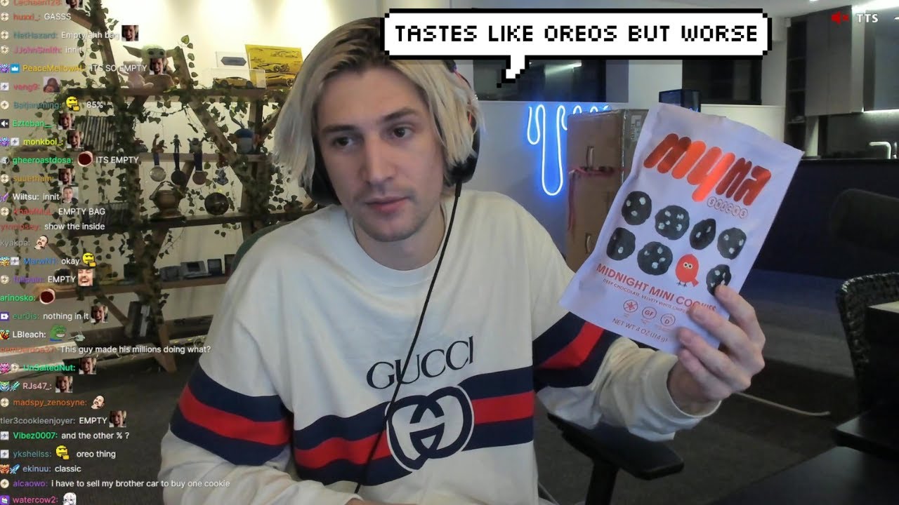 xQc Tries Pokimane's Cookie For The First Time