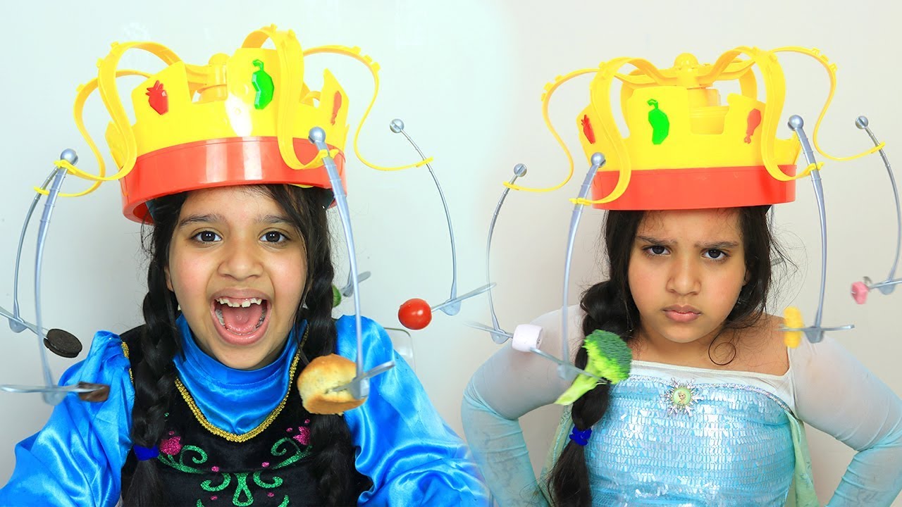 السا ضد انا ! تحدي الاكل الطائر ! ! elsa vs anna ! chow crown challenge