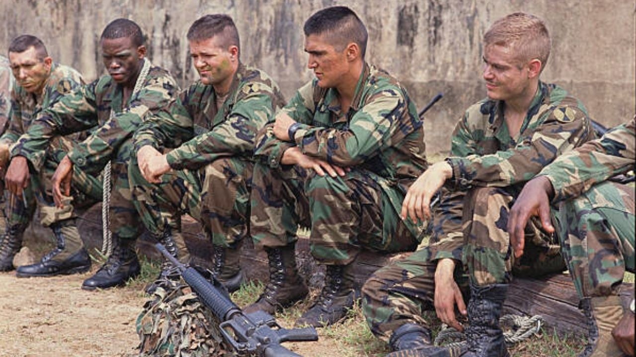 “I Thought We Were the Hunters” — A SEAL’s First Night Watching Australian SAS Work in Vietnam
