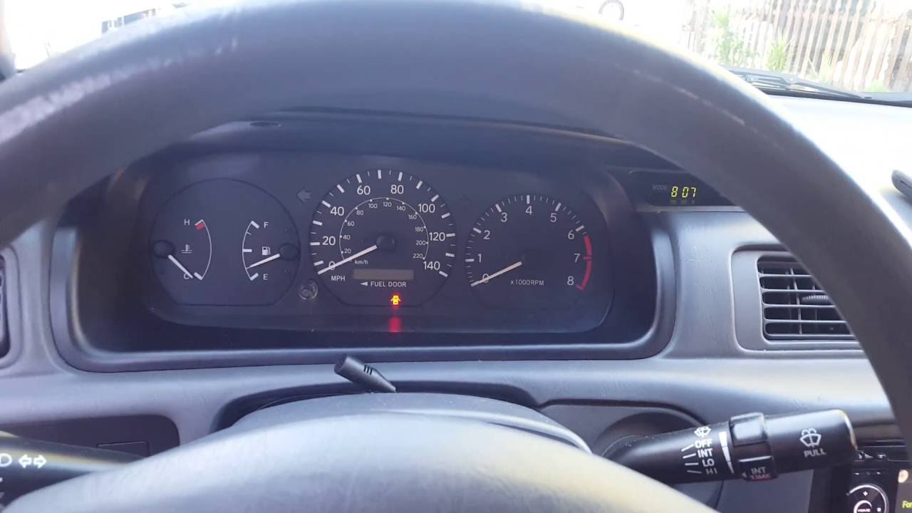 Toyota Camry Won't Stay On! Quick Fix using Carburetor Cleaner!