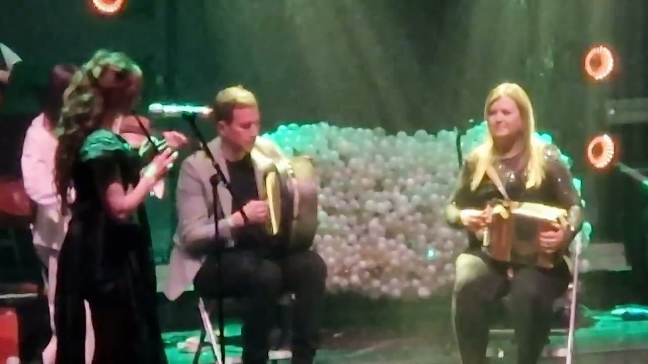 Kate Nash - Famine [Sin&eacute;ad O'Connor cover] - Roundhouse, London, 19/3/26