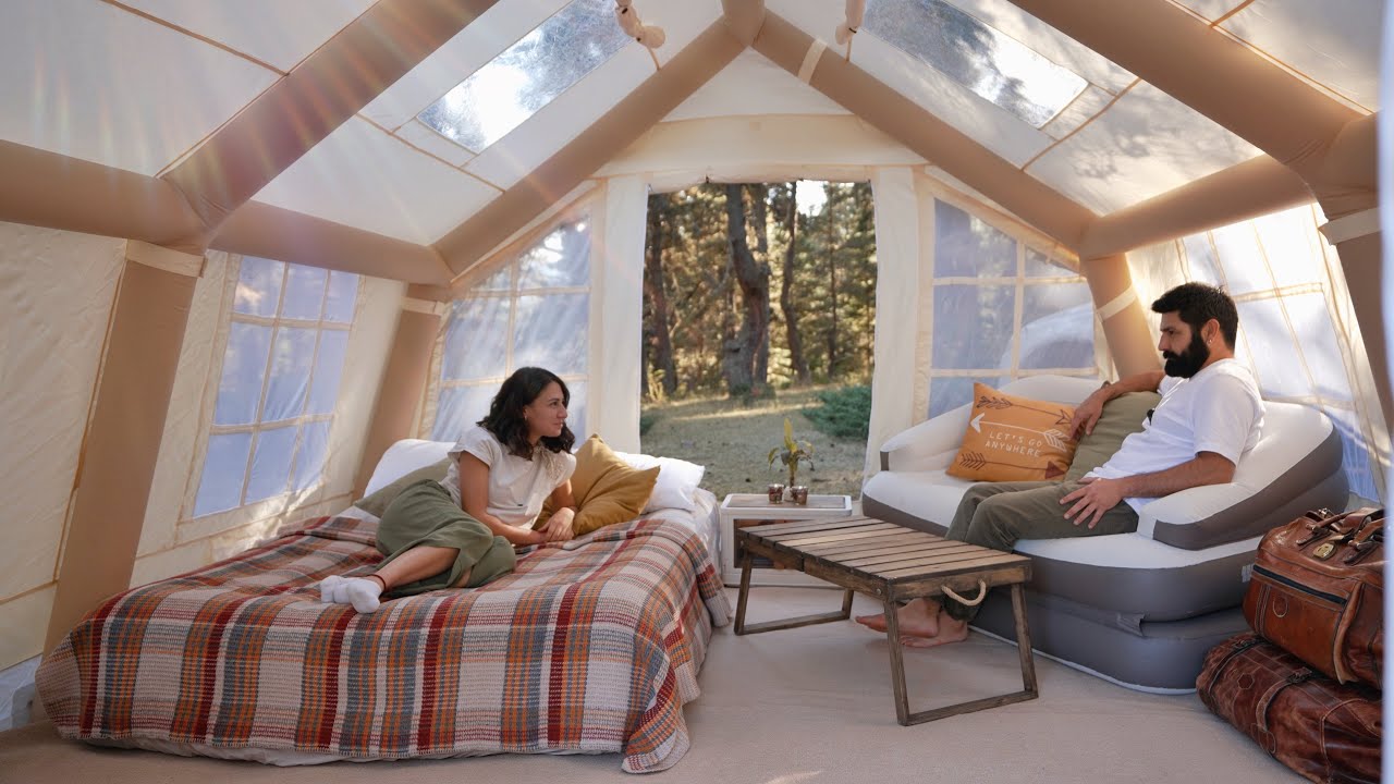 МЫ СЛЫШАЛИ ГОЛОСА, КОГДА БЫЛИ ЛАГЕРОМ В ЛЕСУ