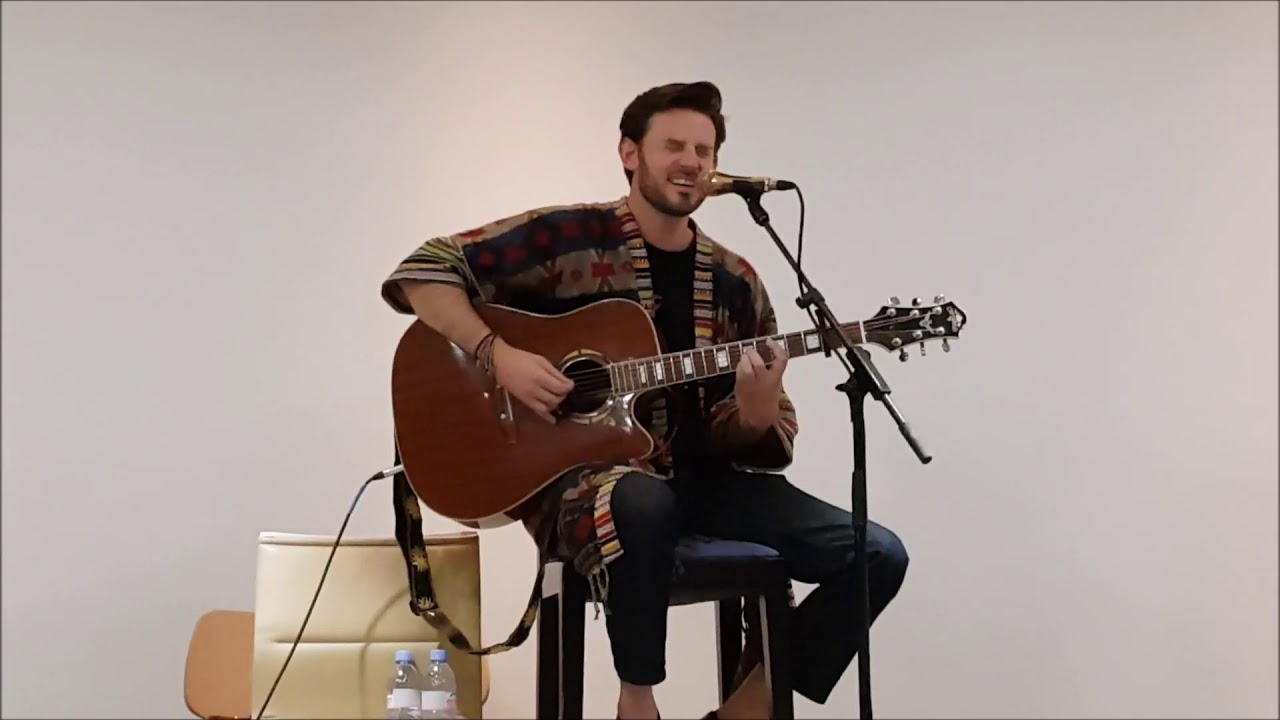 Evan Williams singing 