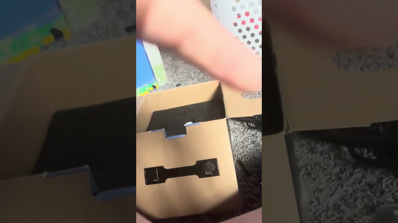  Unboxing projector 