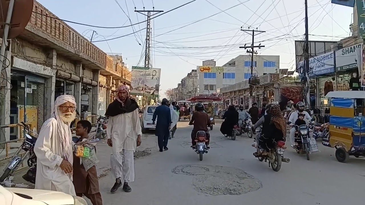 Jhelum 🇵🇰 Eid Shopping Rush | Walking Through Packed City Streets
