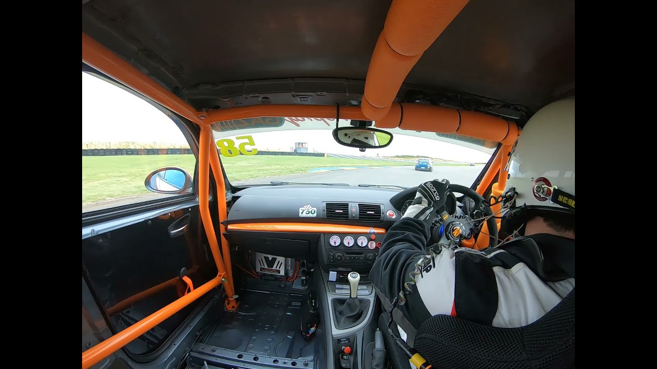 Anglesey Start BMW 116i Trophy 2021 - 8th to 3rd in 4 corners.