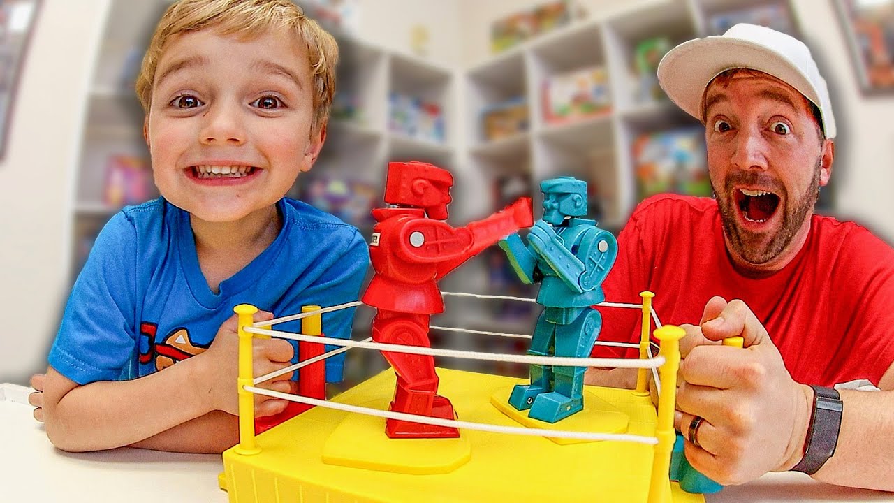 Father Vs Son ULTIMATE ROBOT BATTLE! / Rock-Em Sock-Em Robots!