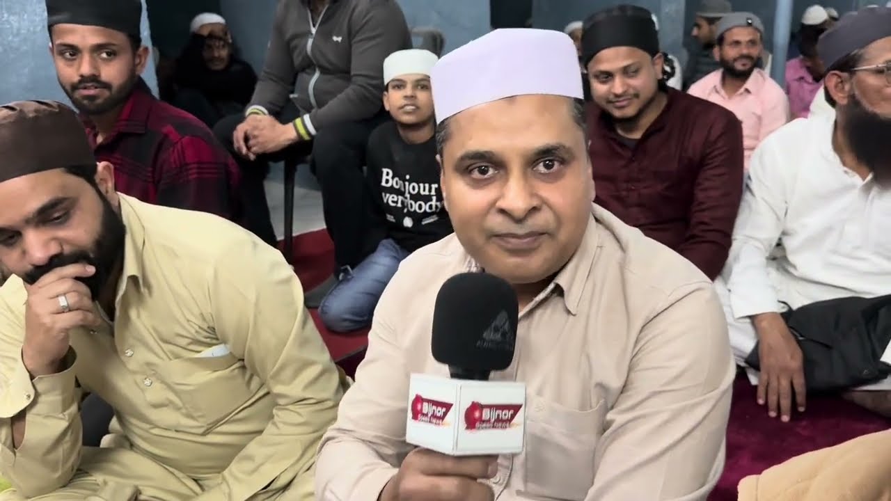नजीबाबाद की मकबरे वाली मस्जिद में आज 12 रोज़ा तराबी नमाज़ में कुरान मुकम्मल किया गया 